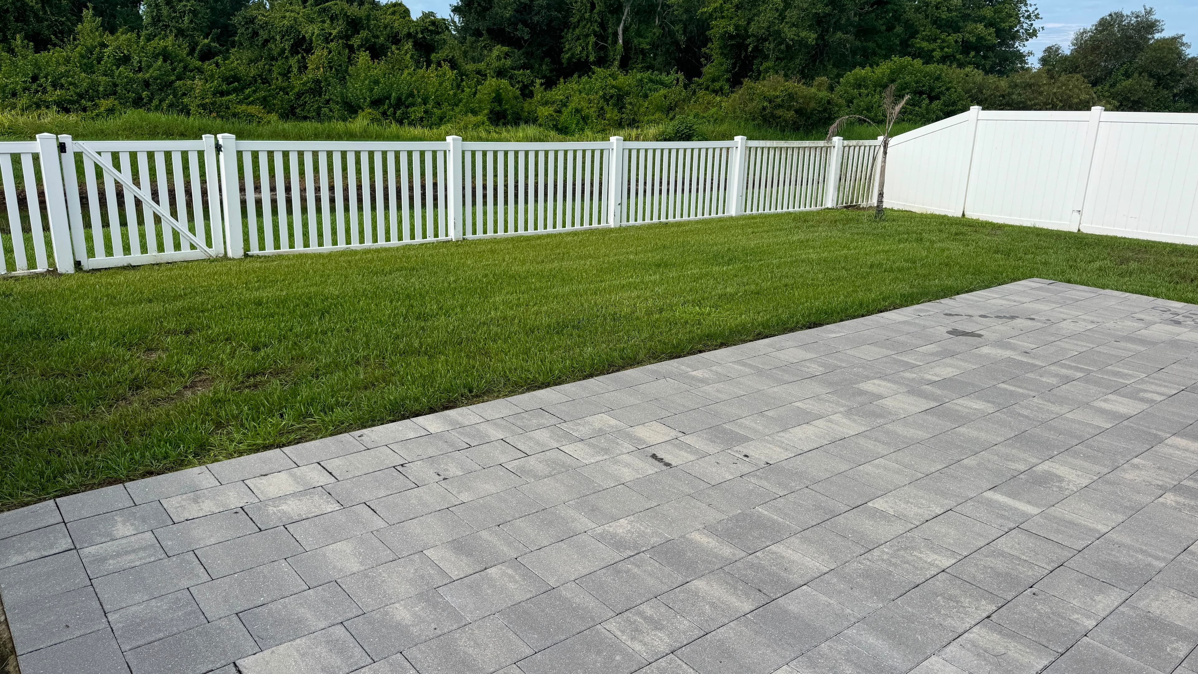 Flightline Lawn Care job photo 5